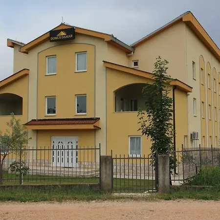 Domus Damar krevet i doručak