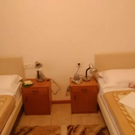 Domus Damar krevet i doručak